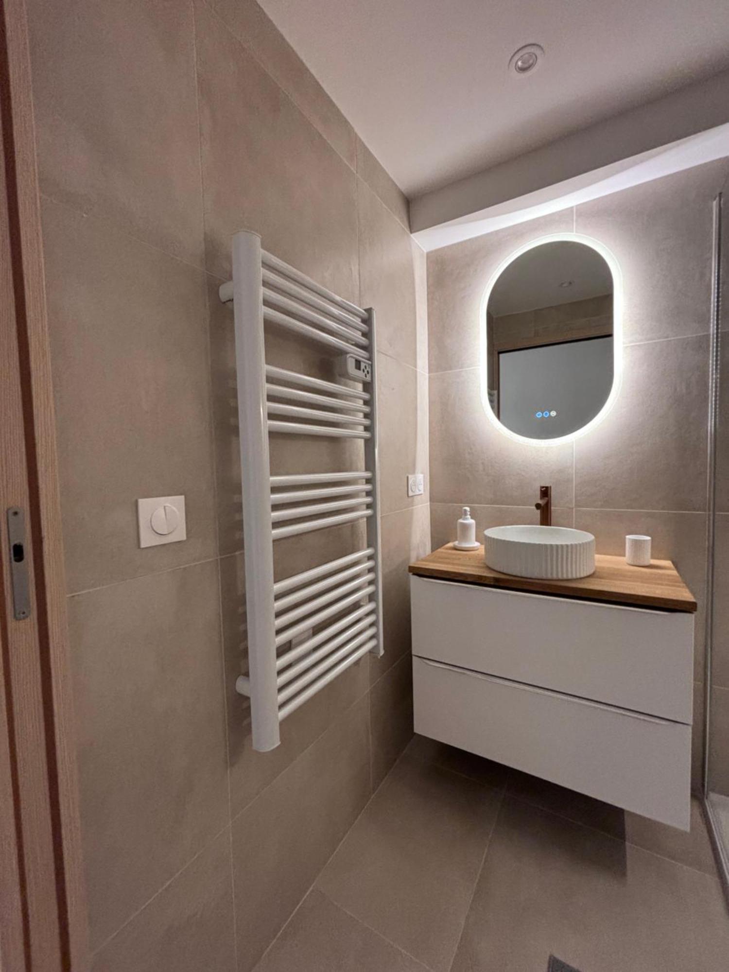 Charmant Appartement Au Coeur De Villeneuve Loubet Esterno foto